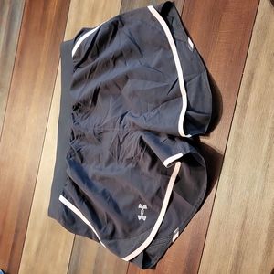 Under Armour Woman's Shorts